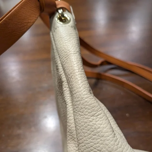 Valentina Cream and Tan Crossbody Bag with Textured Finish - Picture 6 of 10